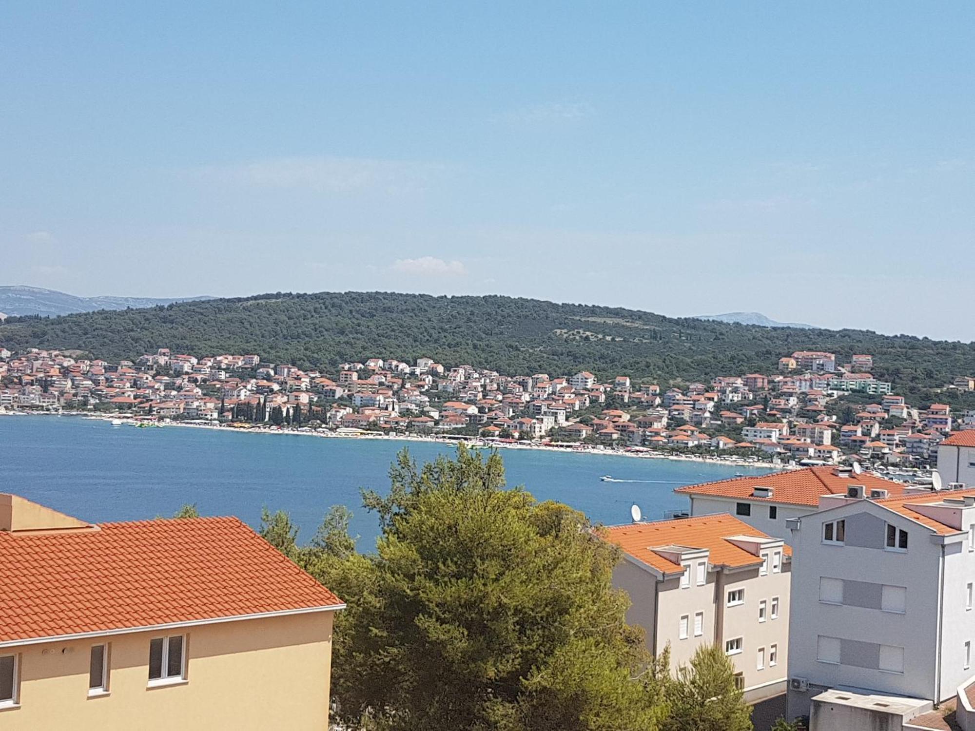 Apartment Tihana Trogir Bagian luar foto