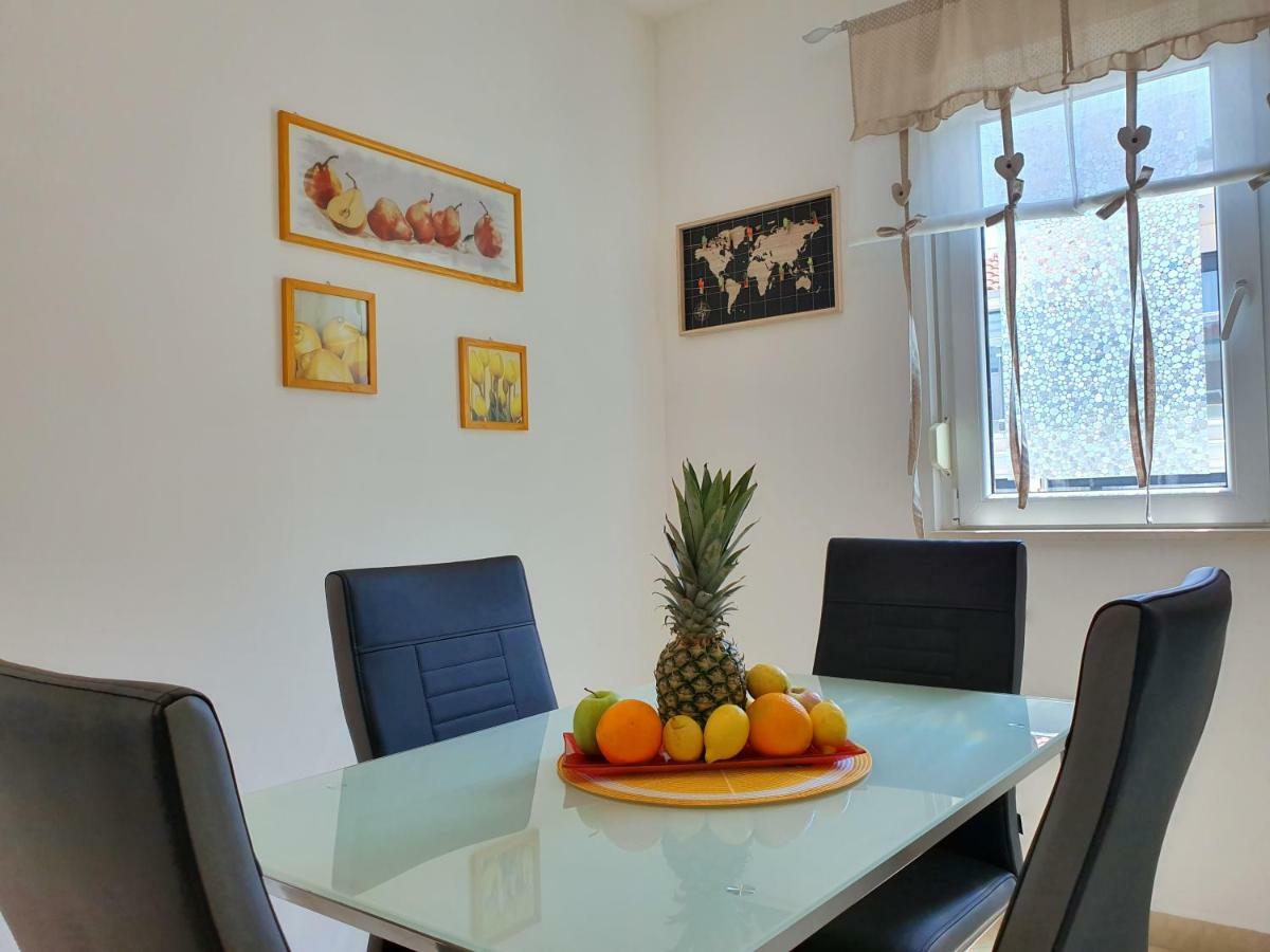 Apartment Tihana Trogir Bagian luar foto