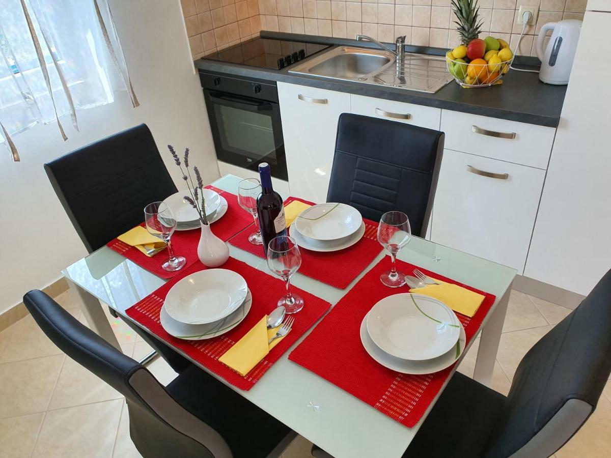 Apartment Tihana Trogir Bagian luar foto