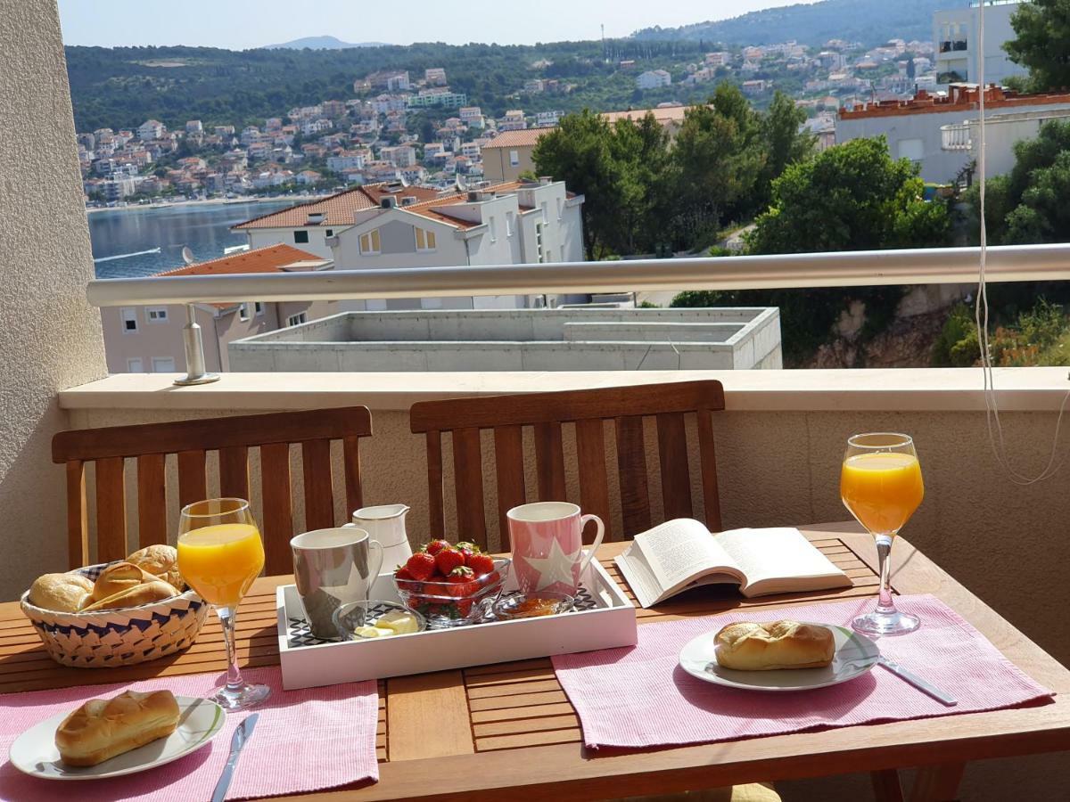 Apartment Tihana Trogir Bagian luar foto